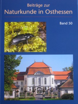 Der Jubiläumsband der „Beiträge zur Naturkunde in Osthessen“ beinhaltet eine naturkundliche Monographie der Parkanlagen von Schloss Fasanerie.                              Foto: Lange