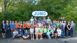 38 neue Auszubildende und BA-Studenten wurden von der JUMO-Geschäftsleitung und ihren Ausbildern am 4. August zum Start in ihren neuen Lebensabschnitt begrüßt.