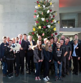 Weihnachtsbaum aus der Rhön im Bundestag _ 2014-11-27